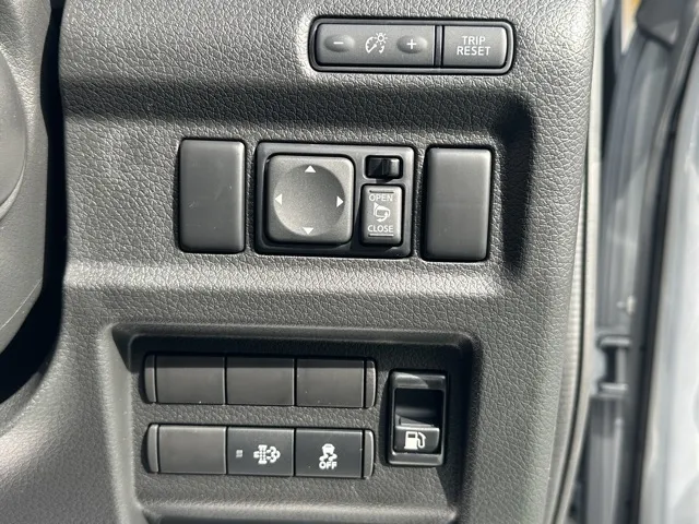 キャラバン(ニッサン)ディーゼル ロングGRANDプレミアムGX 4WD登録済未使用車 15