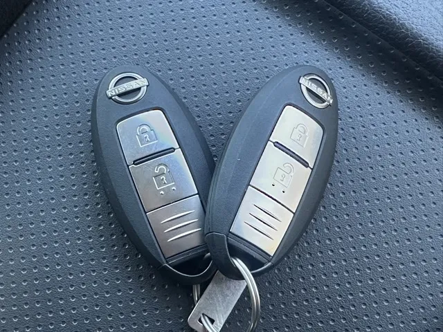 キャラバン(ニッサン)ディーゼル ロングGRANDプレミアムGX 4WD登録済未使用車 26