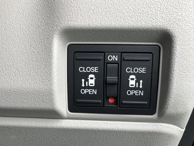 N-BOX(ホンダ)N-BOX コンフォートＰ届出済未使用車 16