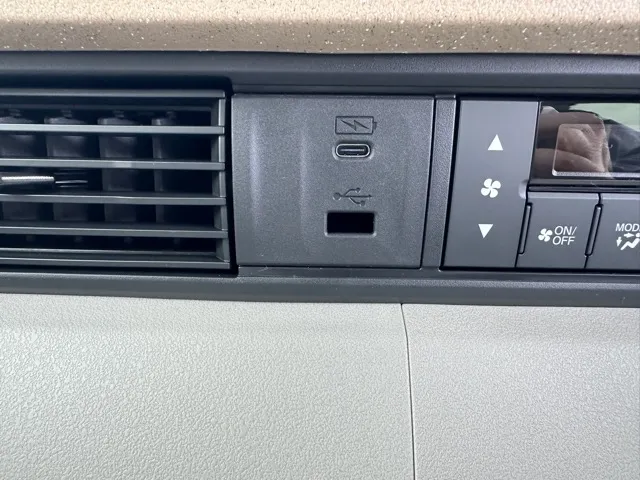 N-BOX(ホンダ)N-BOX コンフォートＰ届出済未使用車 20