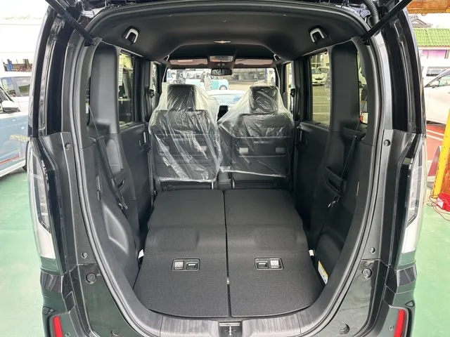 N-BOX(ホンダ)N-BOXカスタムターボ届出済未使用車 9