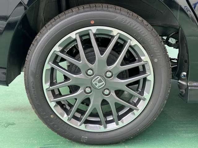 N-BOX(ホンダ)N-BOXカスタムターボ届出済未使用車 11