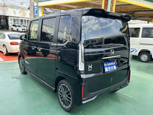 N-BOX(ホンダ)N-BOXカスタムターボ届出済未使用車 2