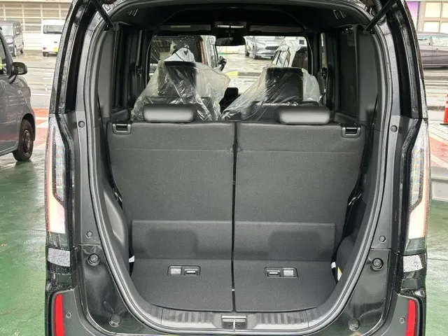 N-BOX(ホンダ)N-BOXカスタムターボ届出済未使用車 11