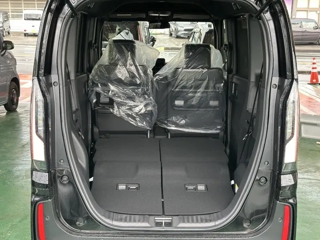 N-BOX(ホンダ)N-BOXカスタムターボ届出済未使用車 12