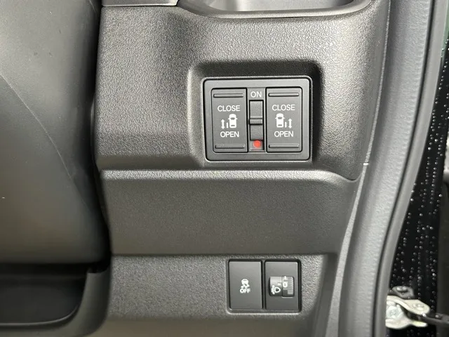 N-BOX(ホンダ)N-BOXカスタムターボ届出済未使用車 16