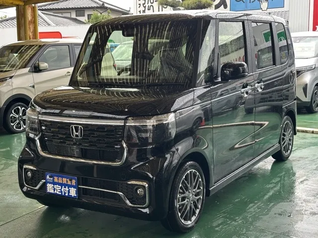 N-BOX(ホンダ)N-BOXカスタムターボ届出済未使用車 1