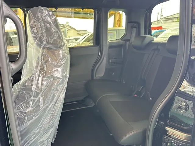 N-BOX(ホンダ)N-BOXカスタムターボ届出済未使用車 4