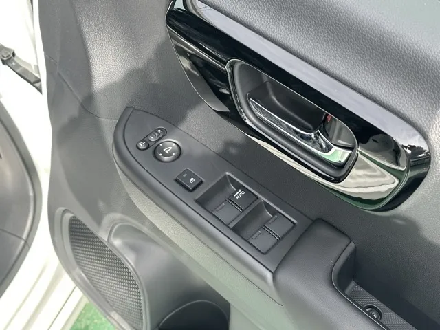 N-WGN(ホンダ)カスタムLターボ ブラックスタイル届出済未使用車 12