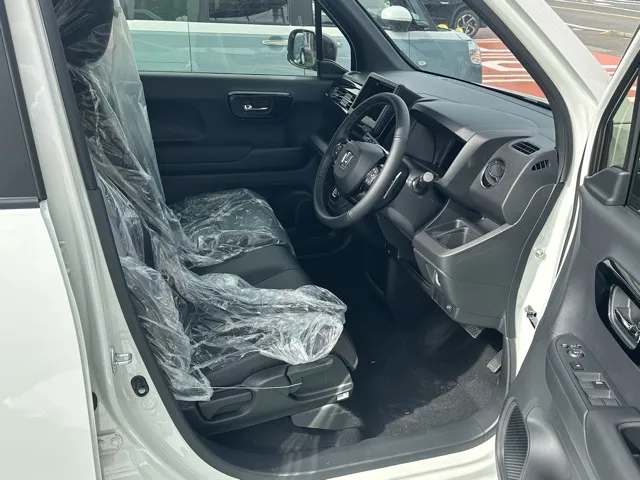 N-WGN(ホンダ)カスタムLターボ ブラックスタイル届出済未使用車 13