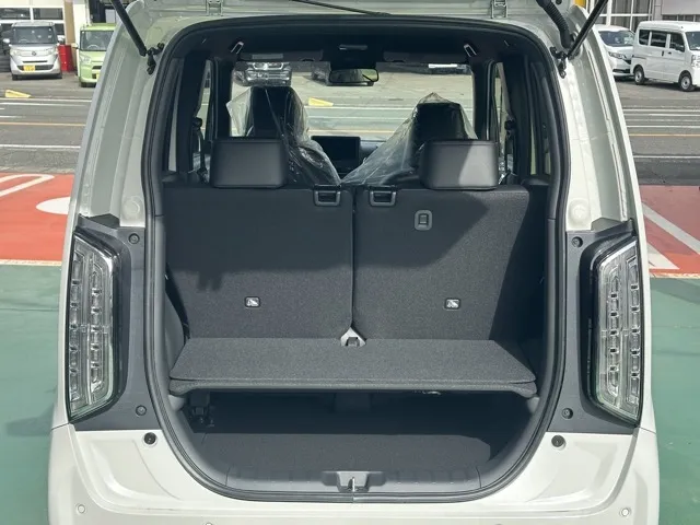 N-WGN(ホンダ)カスタムLターボ ブラックスタイル届出済未使用車 8