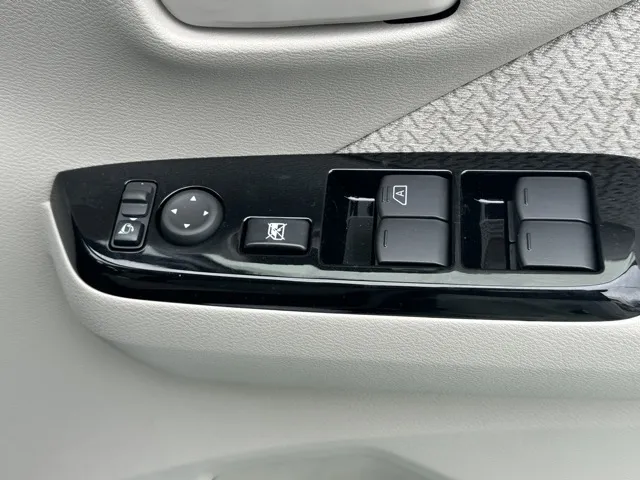 デイズ(ニッサン)Ｘ届出済未使用車 13