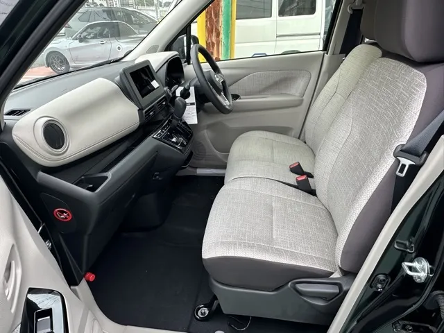 デイズ(ニッサン)Ｘ届出済未使用車 3