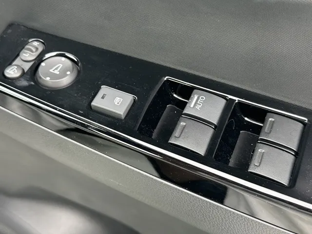 N-ONE(ホンダ)オリジナル スタイルプラスアーバン中古車 12