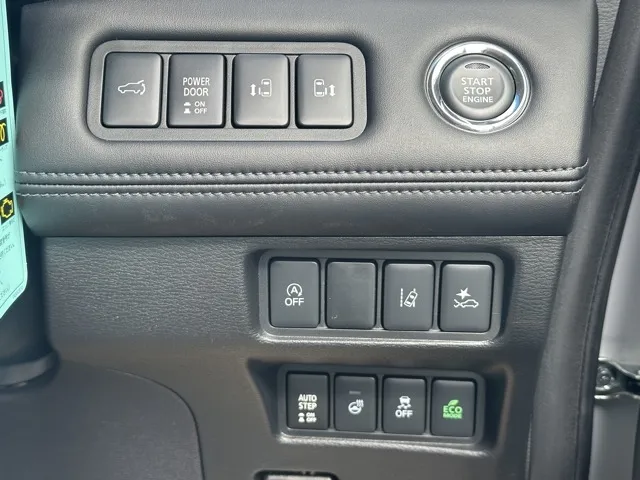 デリカD:5(三菱)Ｐ 7人 ナビ取付PKGⅡ オートステップ付レンタ登録済未使用車 16