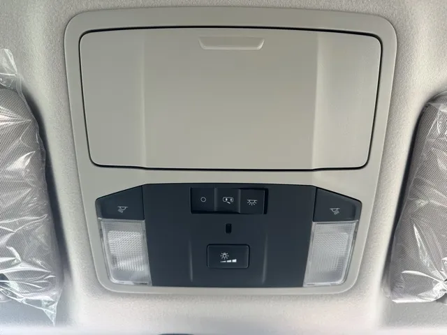 デリカD:5(三菱)Ｐ 7人 ナビ取付PKGⅡ オートステップ付レンタ登録済未使用車 25