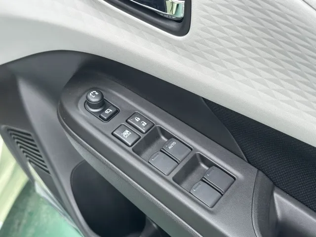 スイフト(スズキ)XG登録済未使用車 11