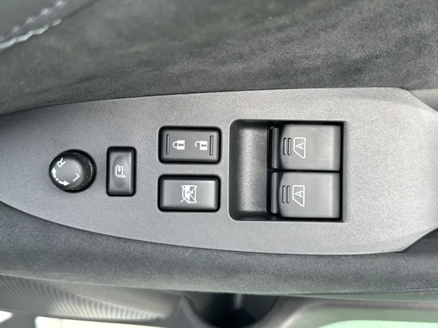 フェアレディZ(ニッサン)バージョンST AT登録済未使用車 9