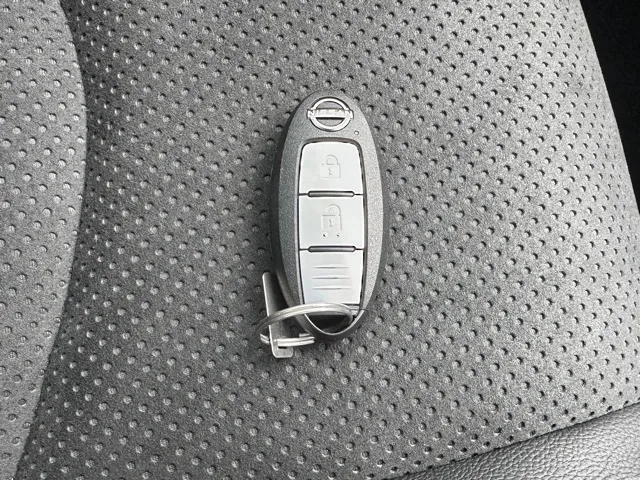 フェアレディZ(ニッサン)バージョンST AT登録済未使用車 22