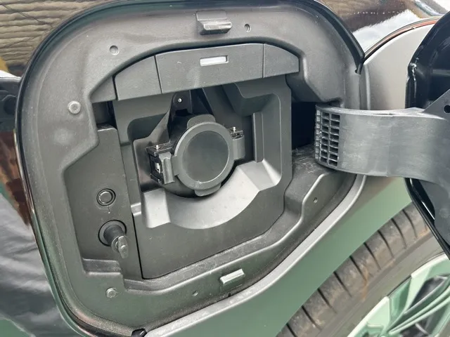 bZ4X(トヨタ)Z中古車 27