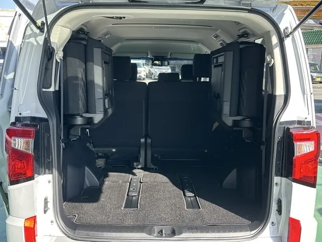 デリカD:5(三菱)Ｐ 8人 ナビ取付PKGⅡレンタＵＰ 10