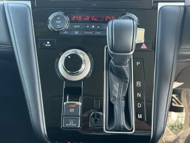 デリカD:5(三菱)Ｐ 8人 ナビ取付PKGⅡレンタＵＰ 16