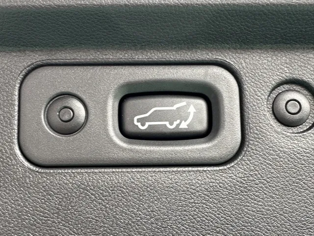 デリカD:5(三菱)Ｐ 8人 ナビ取付PKGⅡ オートステップ付レンタ登録済未使用車 11