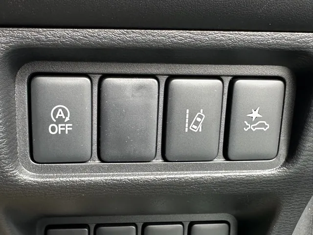 デリカD:5(三菱)Ｐ 8人 ナビ取付PKGⅡ オートステップ付レンタ登録済未使用車 18