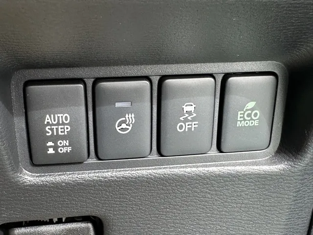 デリカD:5(三菱)Ｐ 8人 ナビ取付PKGⅡ オートステップ付レンタ登録済未使用車 19