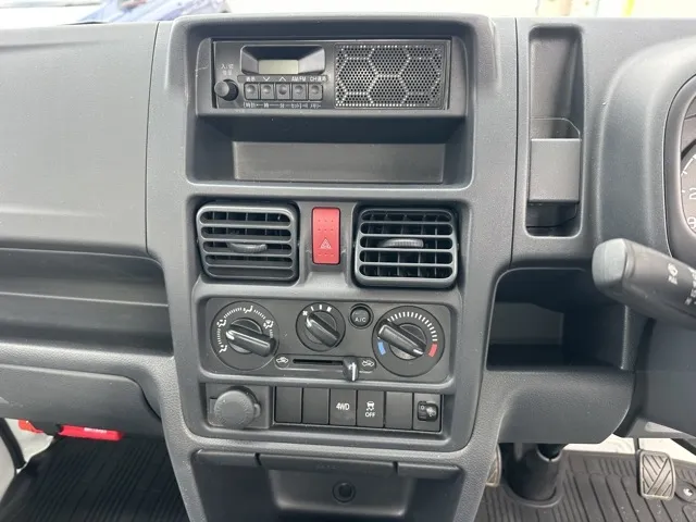 クリッパートラック(ニッサン)DX MT 4WD中古車 10