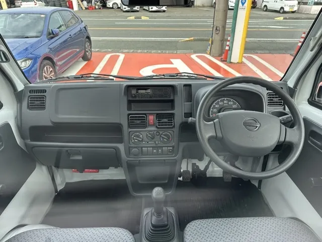 クリッパートラック(ニッサン)DX MT 4WD中古車 4