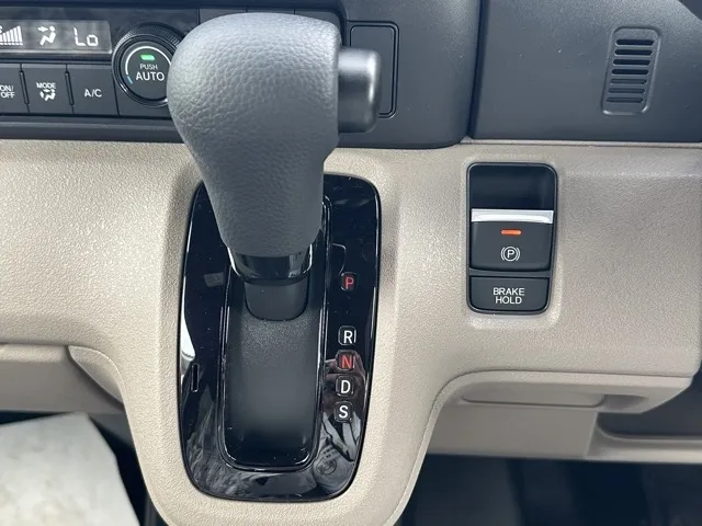 N-BOX(ホンダ)JOY届出済未使用車 13