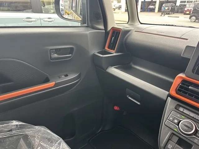 タント(ダイハツ)ファンクロス届出済未使用車 20