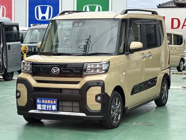 タント(ダイハツ)ファンクロス届出済未使用車 1