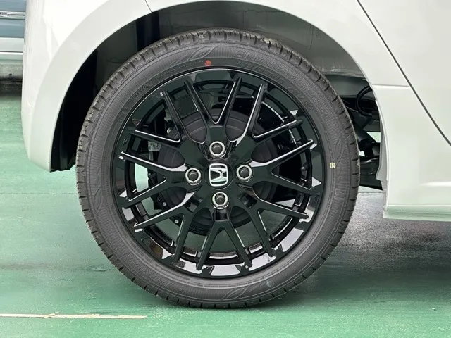 N-ONE(ホンダ)ＲＳ ６ＭＴ届出済未使用車 11