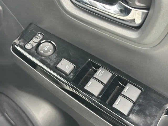 N-ONE(ホンダ)ＲＳ ６ＭＴ届出済未使用車 12