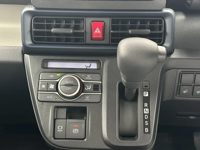 タント(ダイハツ)X届出済未使用車 24