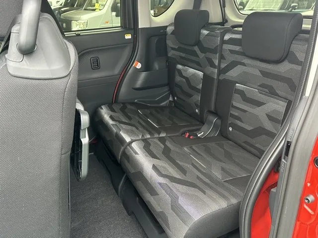 タント(ダイハツ)ファンクロス届出済未使用車 4