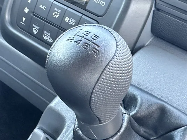 N-VAN(ホンダ)Gタイプ MT ４WD届出済未使用車 15