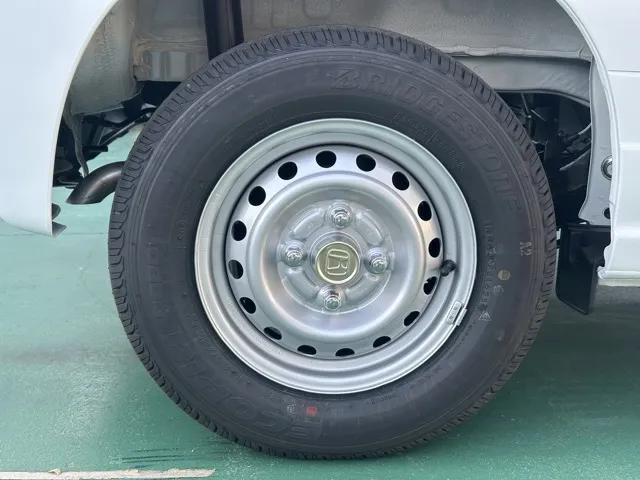 N-VAN(ホンダ)Gタイプ MT ４WD届出済未使用車 11