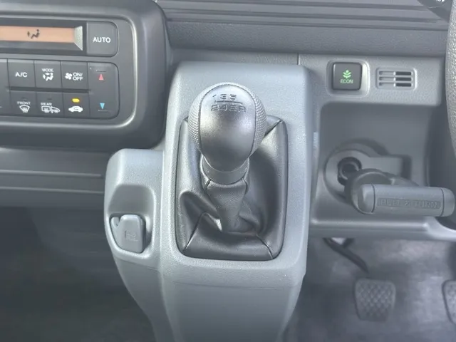 N-VAN(ホンダ)Gタイプ MT ４WD届出済未使用車 20