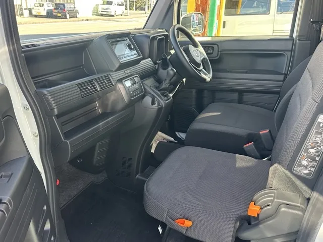 N-VAN(ホンダ)Lタイプ MT ４WD中古車 3