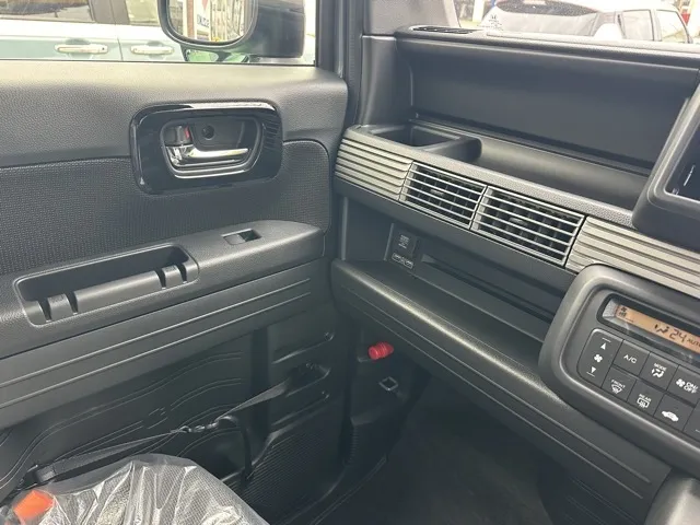 N-VAN(ホンダ)FUNターボ届出済未使用車 18