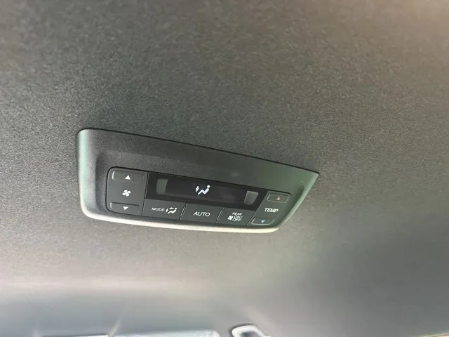 ステップワゴン(ホンダ)e・HEVスパーダ 7人登録済未使用車 10