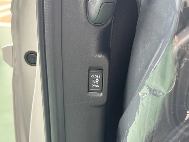 ステップワゴン(ホンダ)e・HEVスパーダ 7人登録済未使用車 11