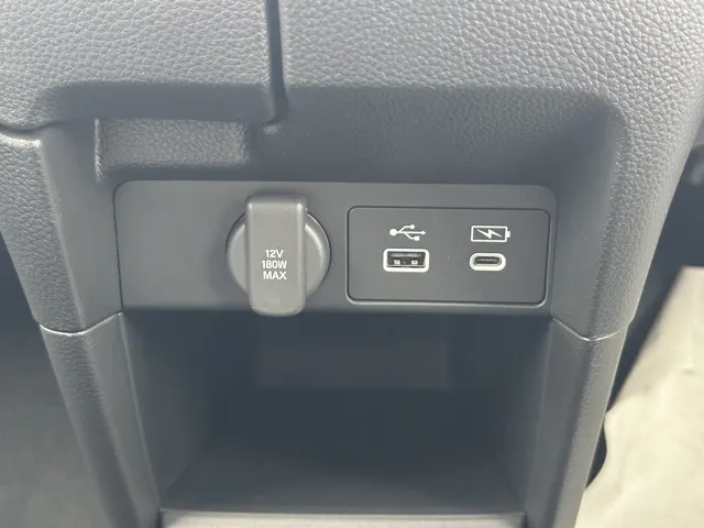 ステップワゴン(ホンダ)e・HEVスパーダ 7人登録済未使用車 22