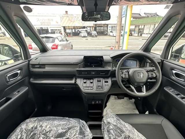 ステップワゴン(ホンダ)e・HEVスパーダ 7人登録済未使用車 6