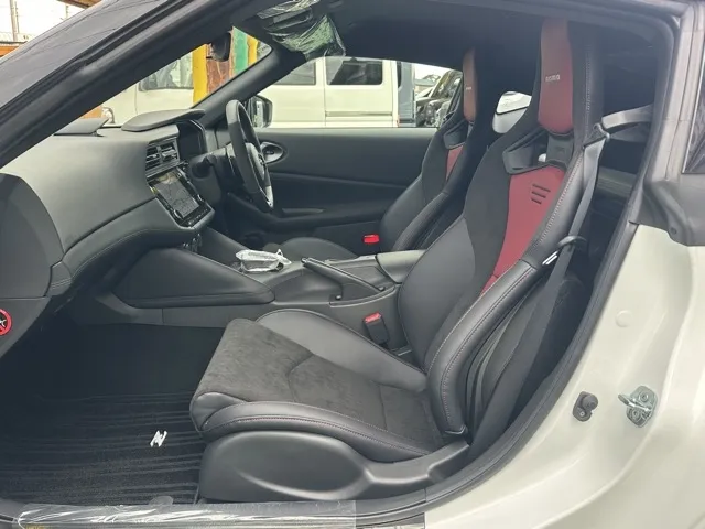 フェアレディZ(ニッサン)ニスモ AT中古車 3