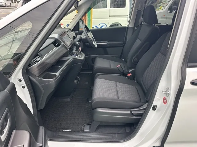 フリード(ホンダ)G BLACK STYLEレンタＵＰ 3