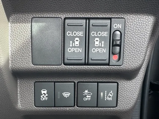 フリード(ホンダ)ハイブリッドGディーラ-試乗車 15